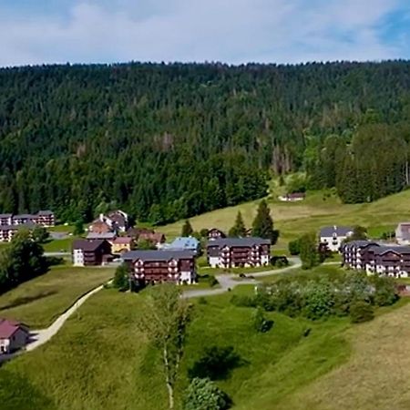 Charmant Appartement Au Pied Des Pistes De Lélex エクステリア 写真