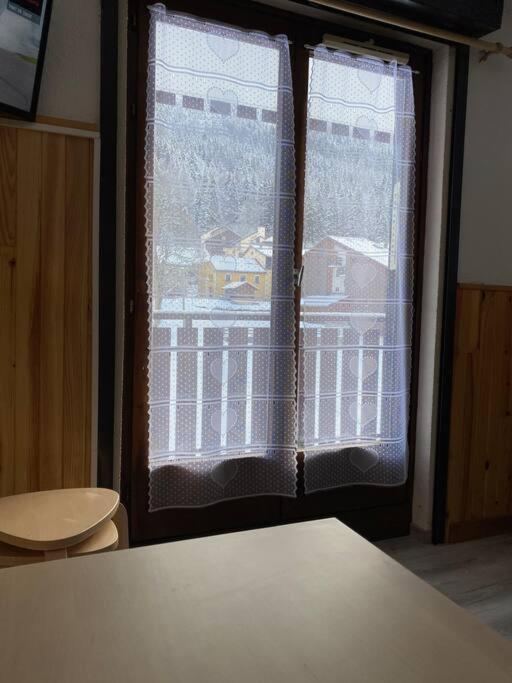 Charmant Appartement Au Pied Des Pistes De Lélex エクステリア 写真