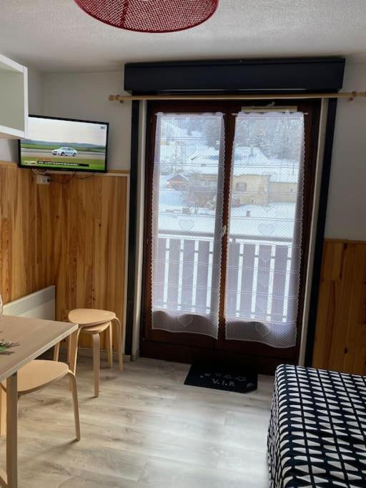 Charmant Appartement Au Pied Des Pistes De Lélex エクステリア 写真